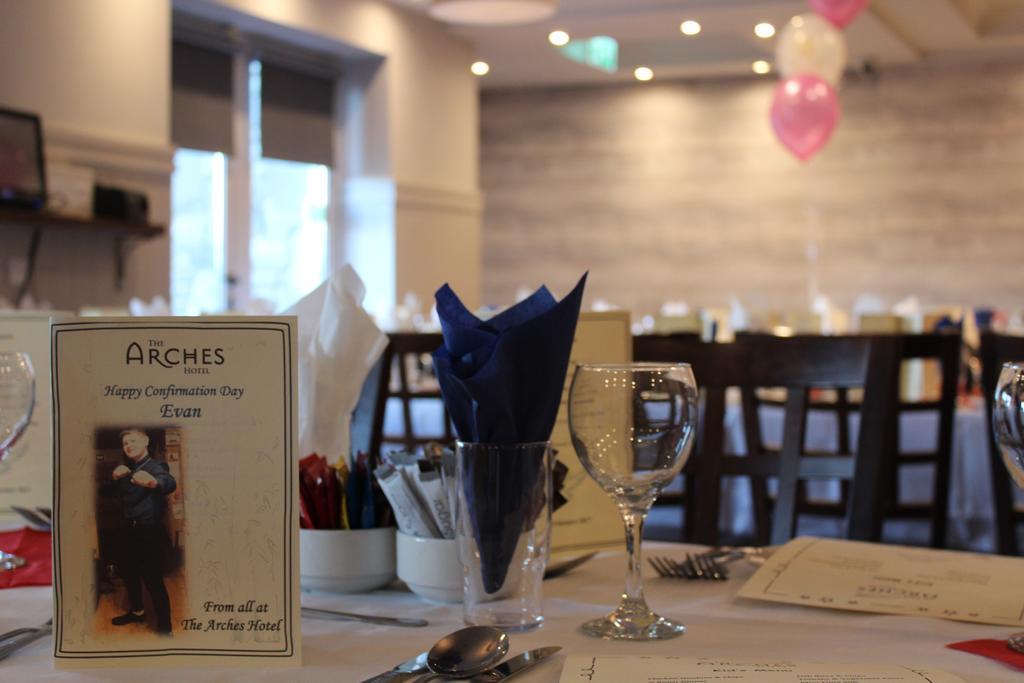 קליירגאלווי The Arches Hotel מראה חיצוני תמונה