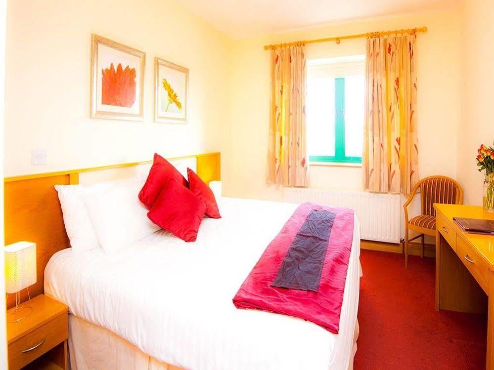 קליירגאלווי The Arches Hotel מראה חיצוני תמונה